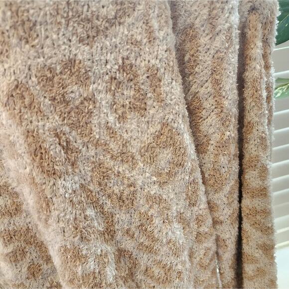 SALTWATER LUXE NEW COLOR SAND LEOPARD SWEATER SIZE XL - Picture 3 of 8